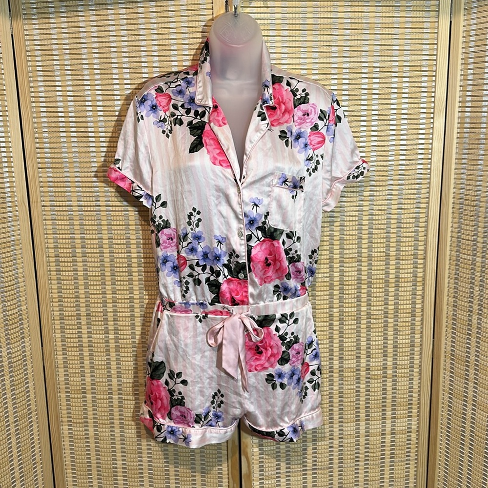 Victoria's Secret Pale Pink Striped Floral Silk Feel Romper Pajamas One Piece M - Picture 2 of 16